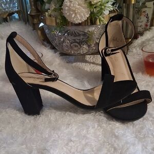 Chic Black Block Heel Sandals